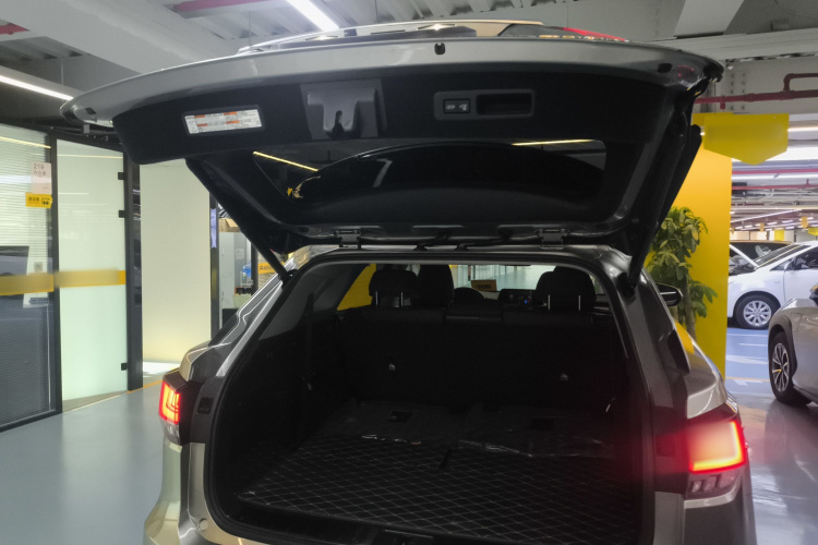 雷克萨斯RX 2020款 改款 450hL 四驱典雅版7座局部细节23