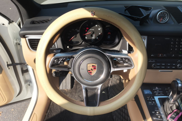 保时捷 2017款  Macan 2.0T中控内饰13