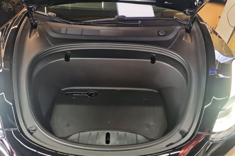特斯拉 Model 3 2020款 改款 长续航后轮驱动版机舱底盘24