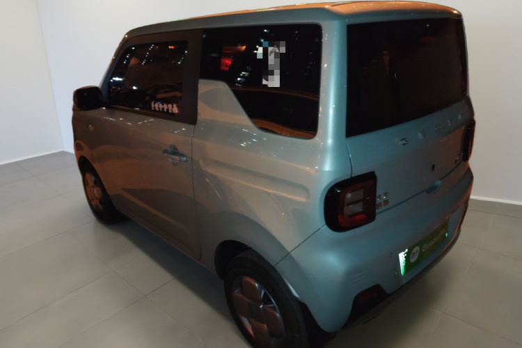 吉利银河 2024款 熊猫mini 200km 龙腾版车身外观5