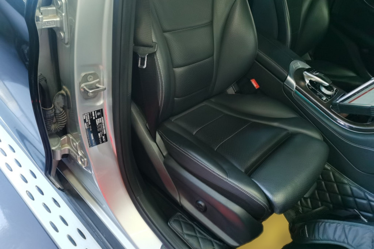 奔驰GLC 2019款 GLC 300 L 4MATIC 动感型局部细节41