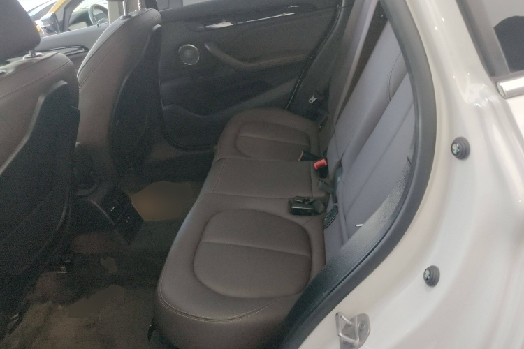 宝马X1 2021款 改款 sDrive25Li 领先型中控内饰21