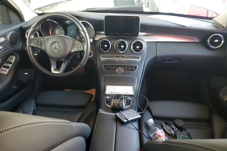 奔驰C级 2017款 改款 C 200 L 运动版中控内饰7002