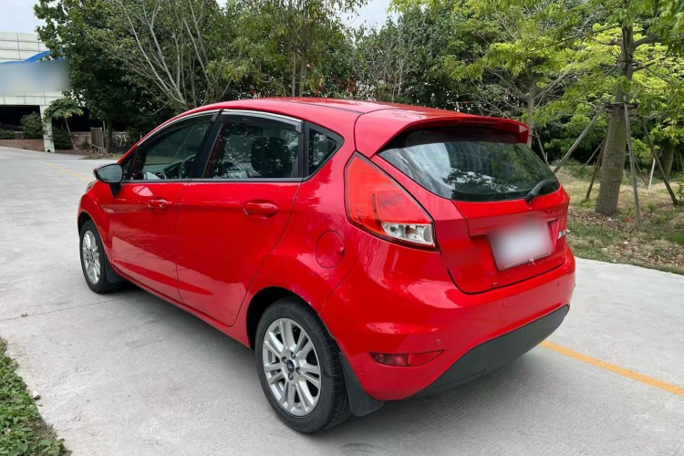 福特 嘉年华 2013款 两厢 1.5L 自动时尚型车身外观6006