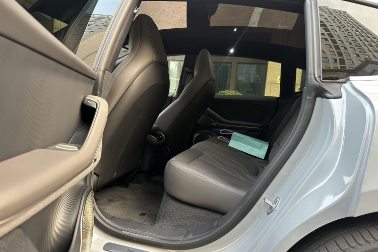 蔚来ET5 2025款 75kWh中控内饰7010