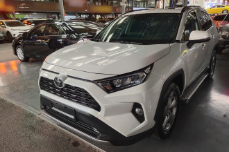 丰田 RAV4荣放 2020款 2.0L CVT两驱风尚PLUS版