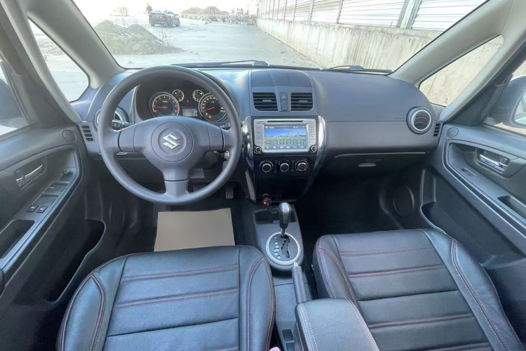 铃木 天语 SX4 2013款 1.6L 自动酷锐型中控内饰7001