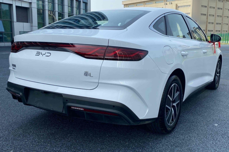 比亚迪 秦L 2024款 DM-i 120KM领先型车身外观6003