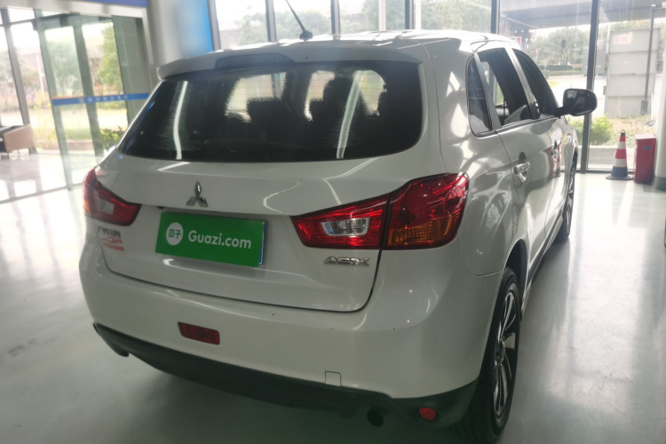 三菱 劲炫ASX 2016款 1.6L 手动两驱进取版车身外观7