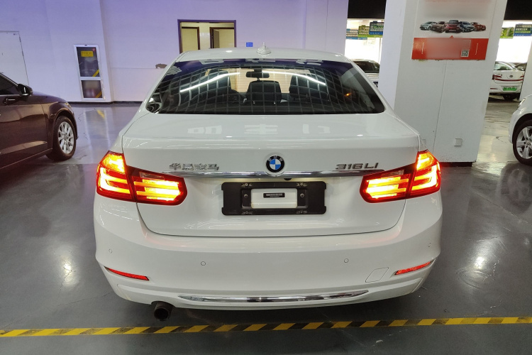 宝马3系 2015款 316Li 时尚型车身外观6