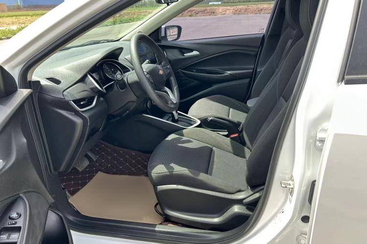 雪佛兰 科沃兹 2021款 325T 自动欣悦版中控内饰7002