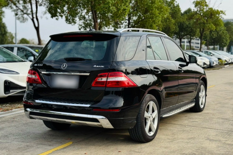 奔驰M级 2014款 ML 400 4MATIC动感型车身外观6002