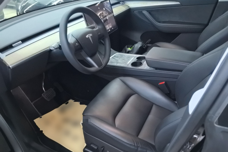 特斯拉 Model Y 2022款 改款 后轮驱动版中控内饰19