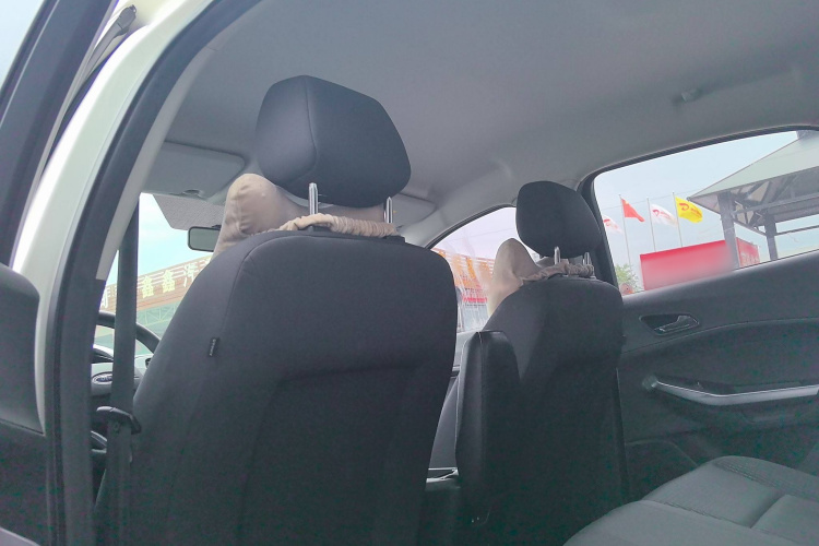 福特 福睿斯 2019款 改款 1.5L 手动质享型（胎压监测） 国VI中控内饰7008