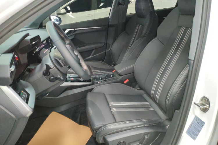 奥迪A3 2023款 改款 A3L Limousine 35 TFSI 时尚运动型局部细节19