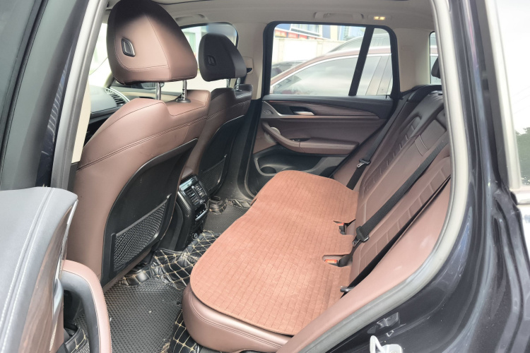 宝马X3 2018款 xDrive30i 领先型 M运动套装 国VI中控内饰21