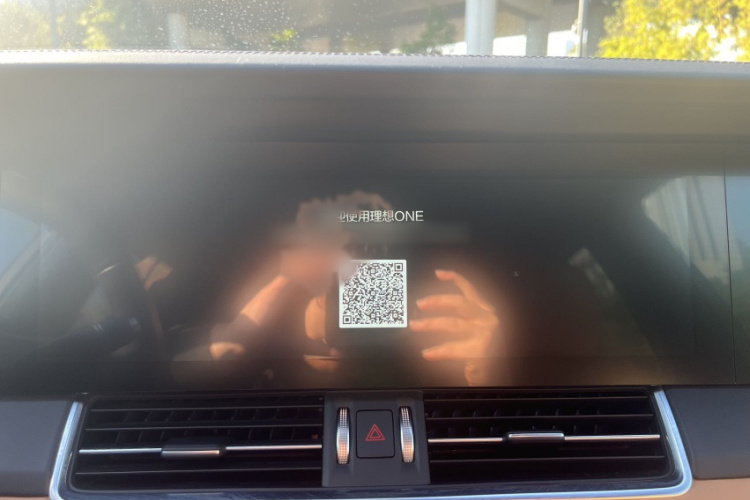 理想汽车 理想ONE 2020款 增程6座版局部细节9005