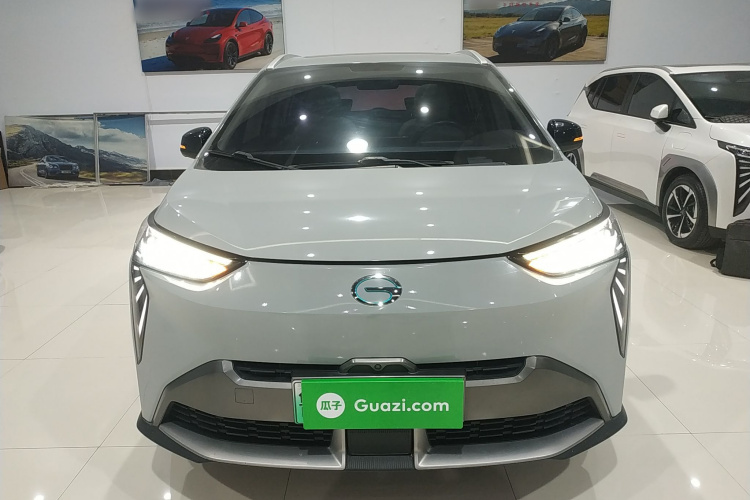 埃安 AION Y 2021款 70 智领活力版车身外观2