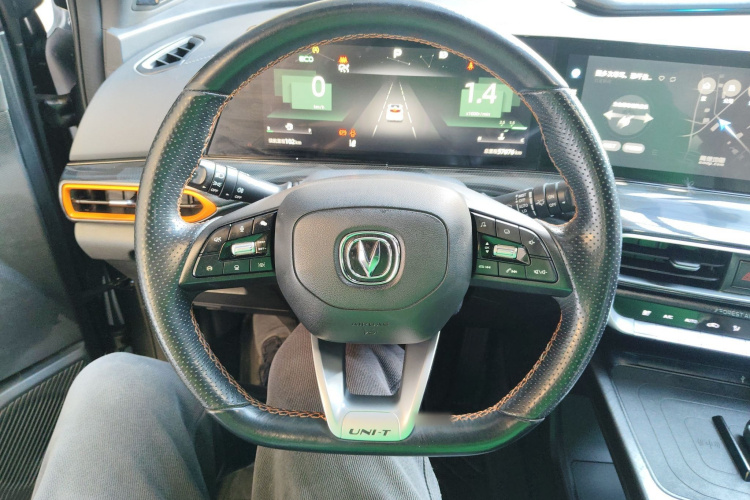 长安UNI-T 2022款 1.5T 旗舰型中控内饰13
