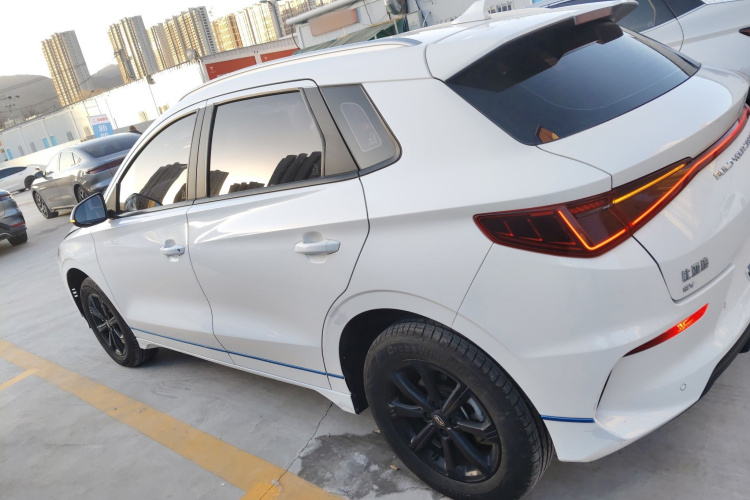 比亚迪e2 2021款 豪华型车身外观4