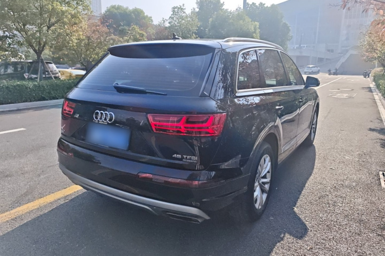 奥迪Q7 2019款 45 TFSI 舒适型车身外观6005