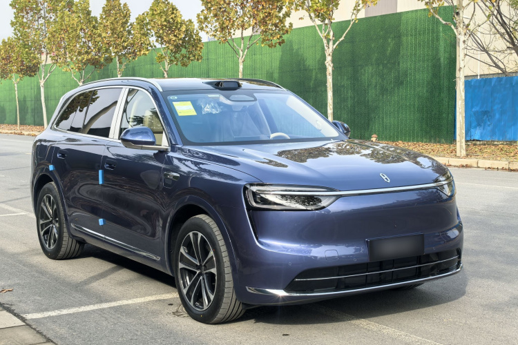 鸿蒙智行 问界M7 2026款 增程 Max四驱版 5座车身外观6002