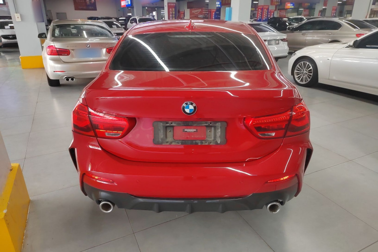 宝马1系 2021款 改款 120i M运动版车身外观6