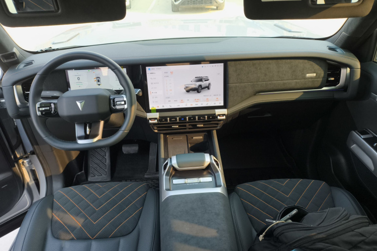 深蓝汽车 深蓝G318 2024款 四驱空悬版中控内饰12