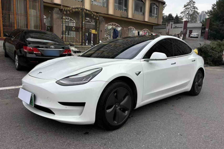 特斯拉 Model 3 2019款 标准续航后驱升级版车身外观1