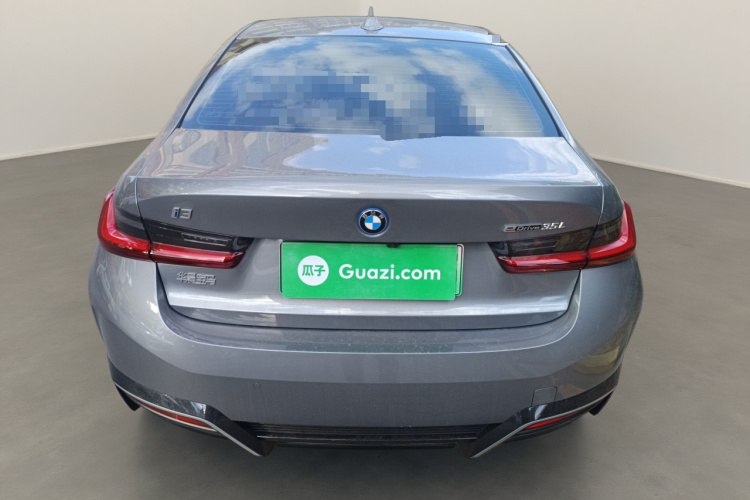 宝马i3 2025款 eDrive 35 L车身外观6