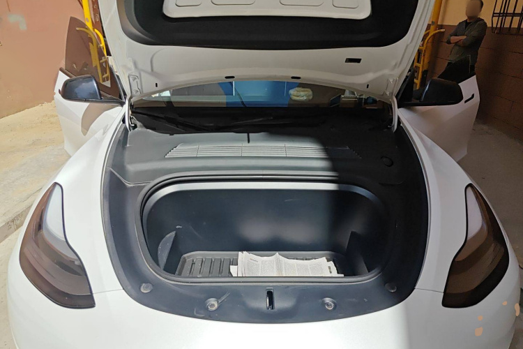 特斯拉 Model Y 2024款 后轮驱动版局部细节24