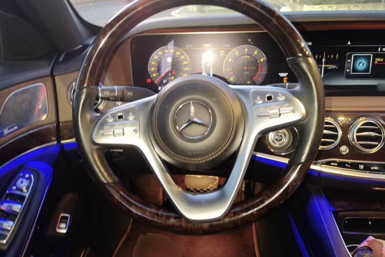 奔驰S级 2020款 S 350 L 尊享型 臻藏版中控内饰13