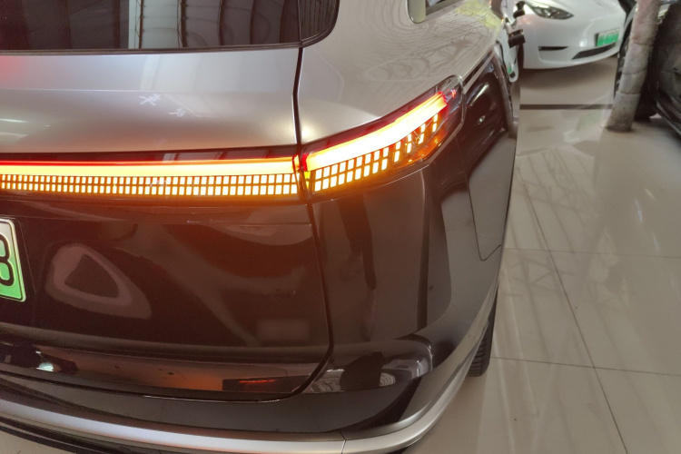 乐道L90 2025款 Ultra 六座版车身外观6006