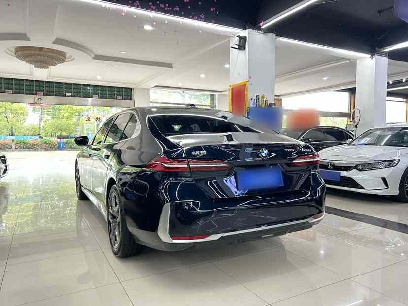 宝马5系 2025款 530Li 领先型 豪华套装(4)