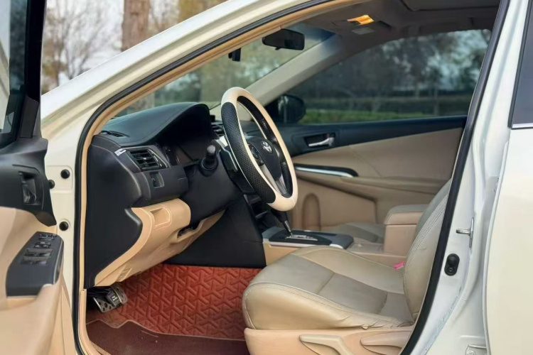 丰田 凯美瑞 2012款 骏瑞 2.0S 耀动版中控内饰7002