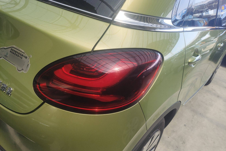 五菱汽车 五菱缤果 2023款 333km 悦享款车身外观9