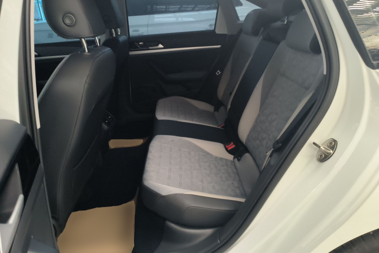 大众 朗逸 2023款 280TSI DSG满逸版中控内饰7004