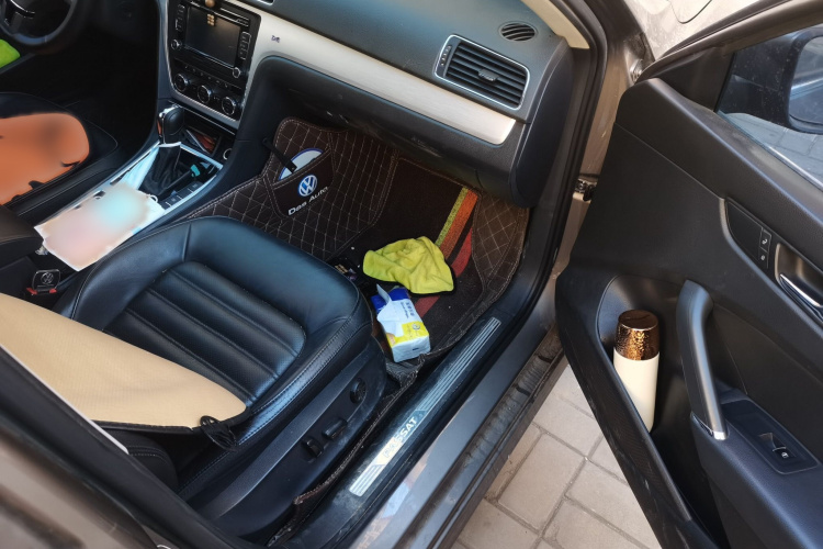 大众 帕萨特 2015款 1.8TSI DSG御尊版局部细节9005