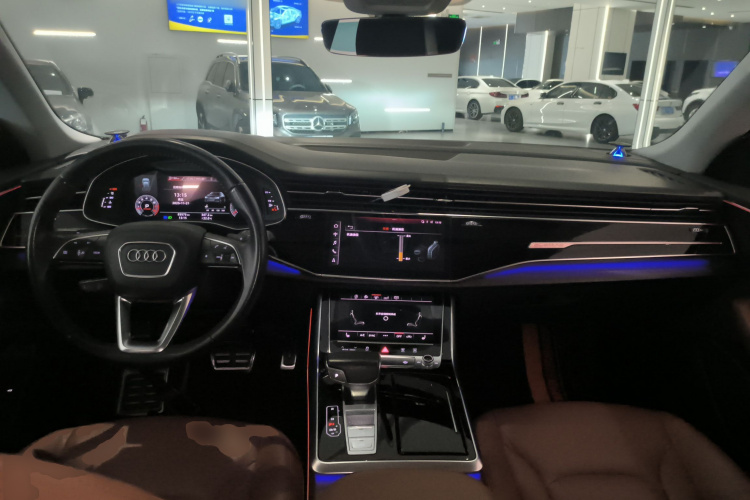 奥迪Q8 2019款 55 TFSI 臻选动感型中控内饰12