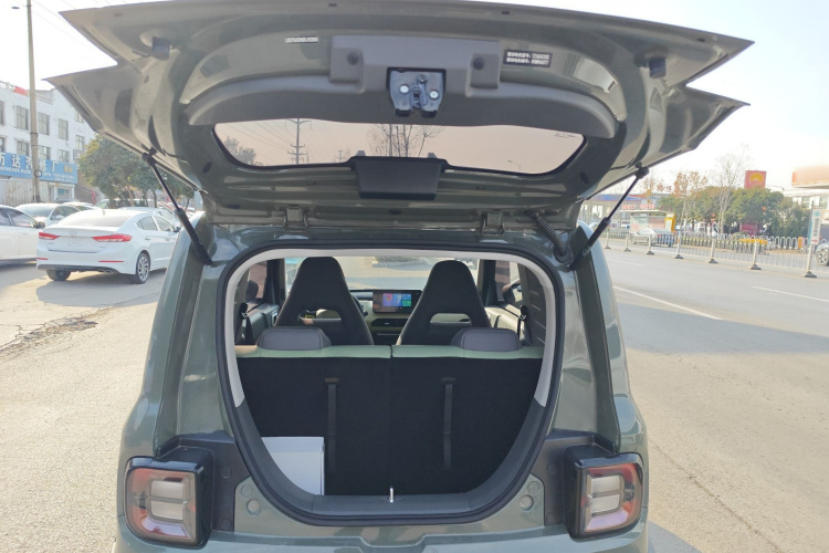 吉利银河 2024款 200km 熊猫骑士局部细节23