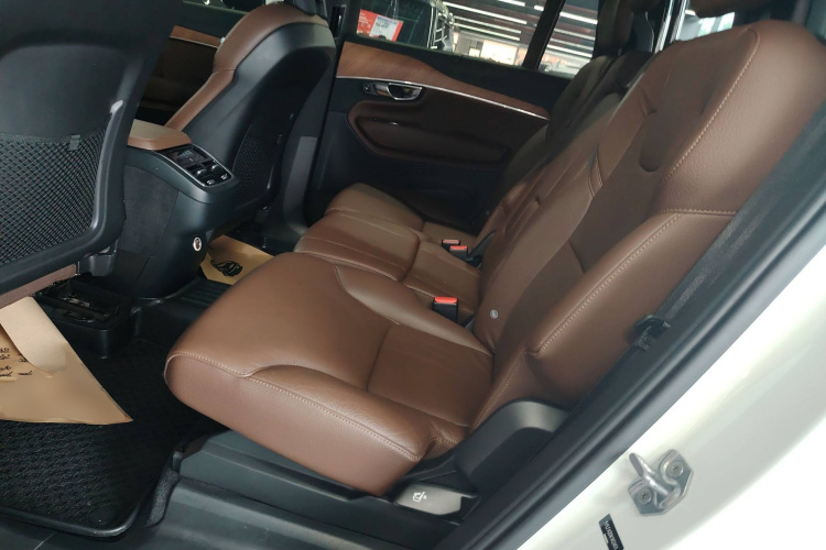 沃尔沃XC90 2019款 T6 智逸版 7座 国VI中控内饰7003