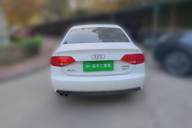 奥迪A4L 2011款 2.0 TFSI 标准型车身外观6004