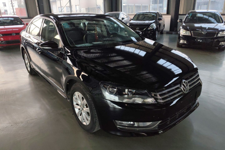 大众 帕萨特 2015款 1.8TSI DSG尊荣版车身外观3