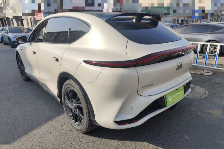 智己汽车 智己LS7 2023款 90kWh Elite后驱版车身外观4
