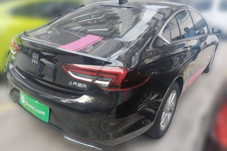 别克 君威 2024款 25T 超享版车身外观7