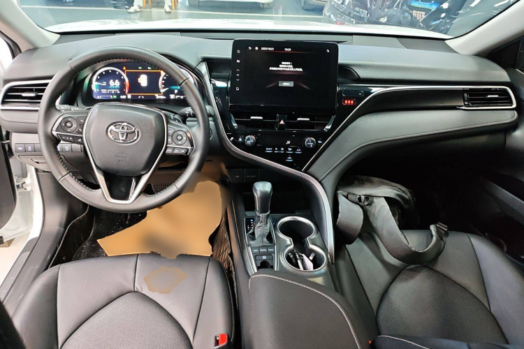 丰田 凯美瑞 2021款 2.5S 锋尚版中控内饰12