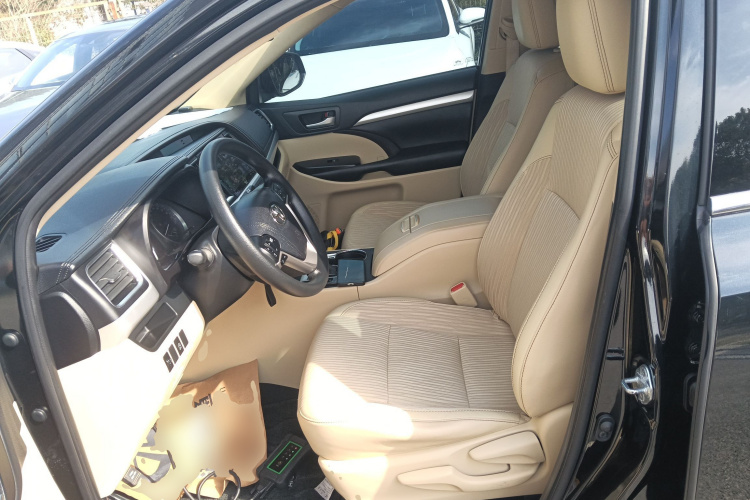 丰田 汉兰达 2018款 2.0T 两驱精英版 7座 国VI中控内饰19