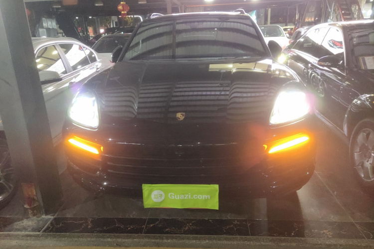 保时捷 2018款 Cayenne 3.0T车身外观2