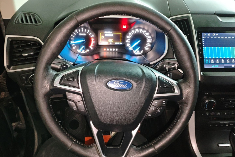 福特 锐界 2016款 EcoBoost 245 两驱铂锐型 7座局部细节13