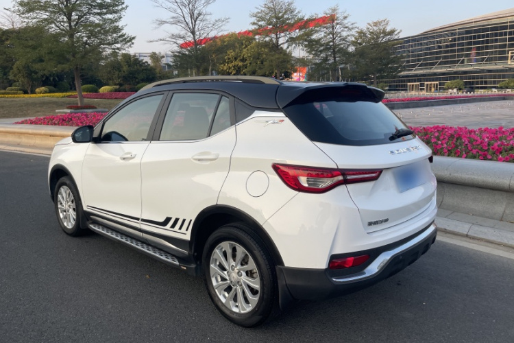 东南DX5 2019款 1.5T CVT豪华型车身外观6001